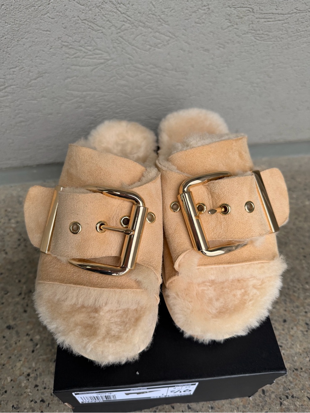4CCCCEES Mellow Laze Shearling Buckle Sandals Tan Sz 39